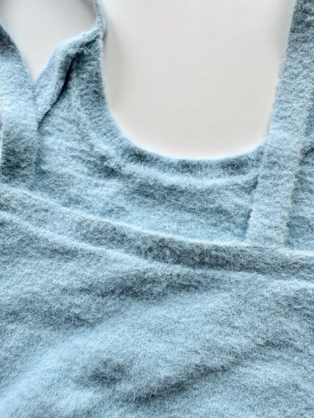 NWOT Aritzia WILFRED FREE Hush Knit Dream Blue Chenille Cropped Tank Top, Size S - Picture 4 of 10